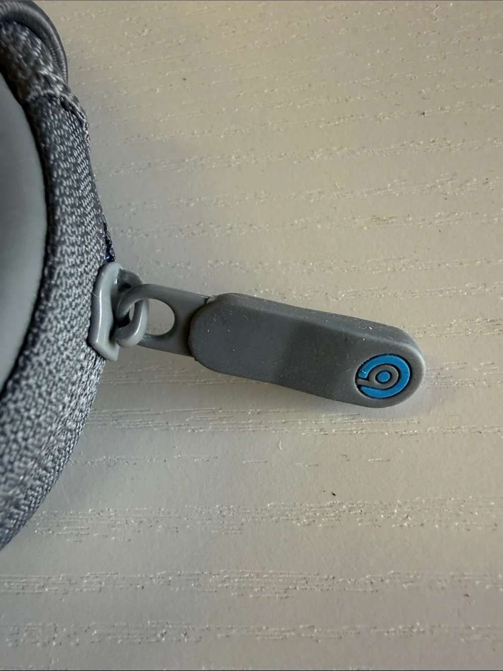 Genuine Beats by Dre Wireless Earbud Storage Case